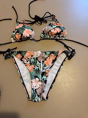 Floral Tropical String Bikini - Black & Peach